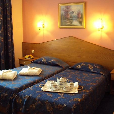 Astoria Hotel Traditional Komotini Exterior photo